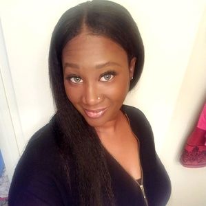 Meet your Posher, Romanda